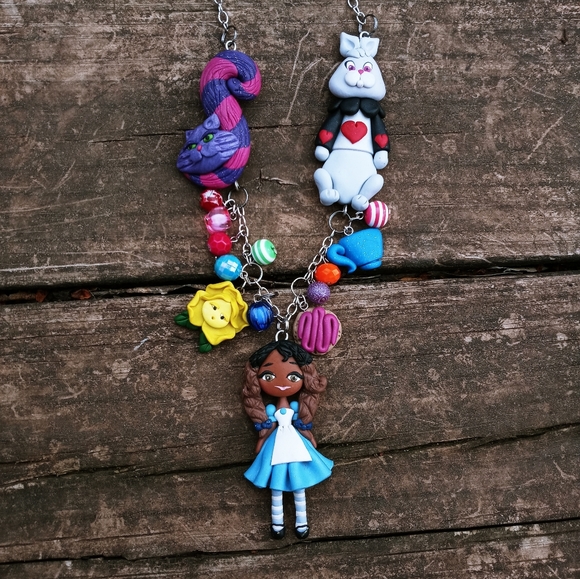 🌹🌺Alice in Wonderland🐛 Necklace🍄🍥 - Picture 4 of 6